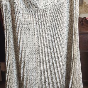 Elegant Geometric Maxi Skirt in Black and Cream